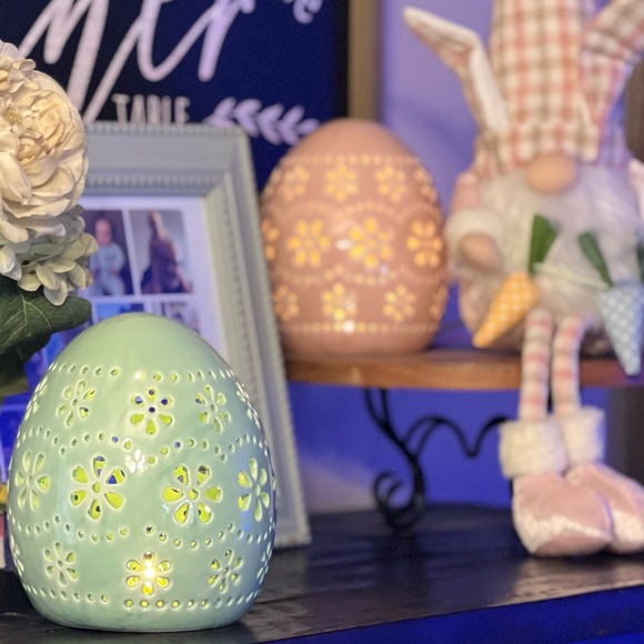 Modern Farmhouse LED Peach Ceramic Egg - Picture 7 of 7